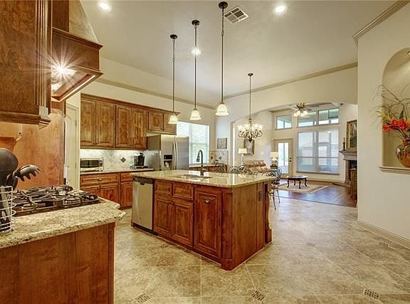 4th image of 17904 Calm Harbor Dr