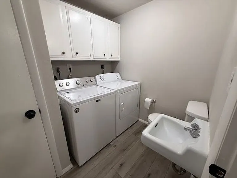 1105 E Samuel Ave — Photo 6