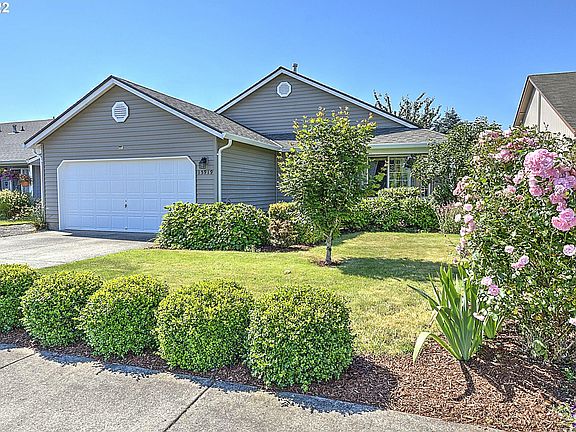 3rd image of 15919 NE 90th St