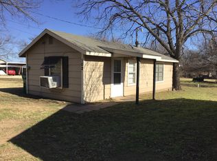 100 Marion St, Nocona, TX 76255