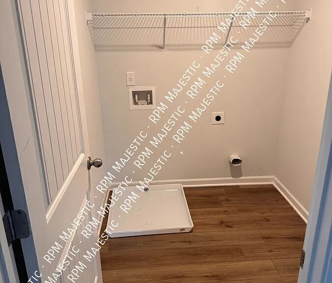 925 Lakehaven Ln — Photo 15