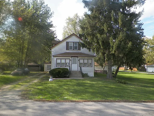 303 S Park Rd photo 1