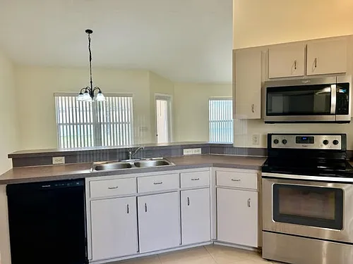 8270 SW 135th Loop Photo 1