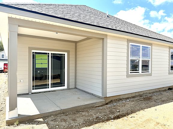 4th image of 1419 School Bell Dr