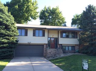 927 Valley View Ct, York, NE 68467