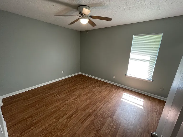 7500 Newcombe Dr — Photo 18
