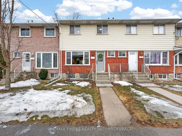 30 Addington St #4, Loyalist, ON K7N 1C5