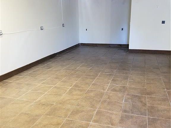 5th image of 2827 Hodges St