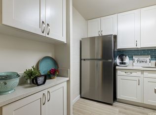 Pearl Ridge Gdns & Twr, Aiea, HI 96701