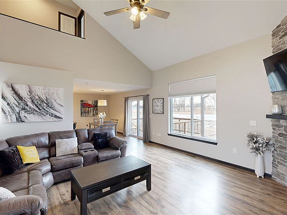 4th image of 402 Dawson Dr