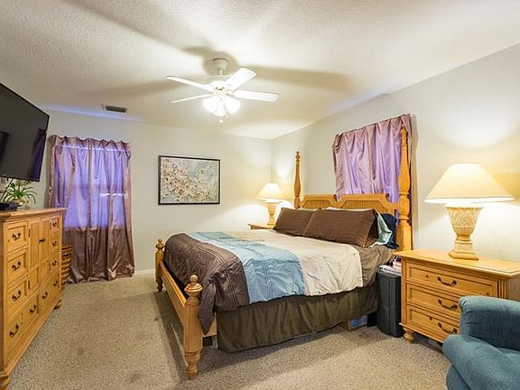 5th image of 3704 46th Avenue Dr W