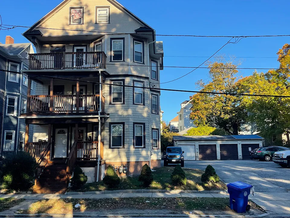 91 Raymond St #2