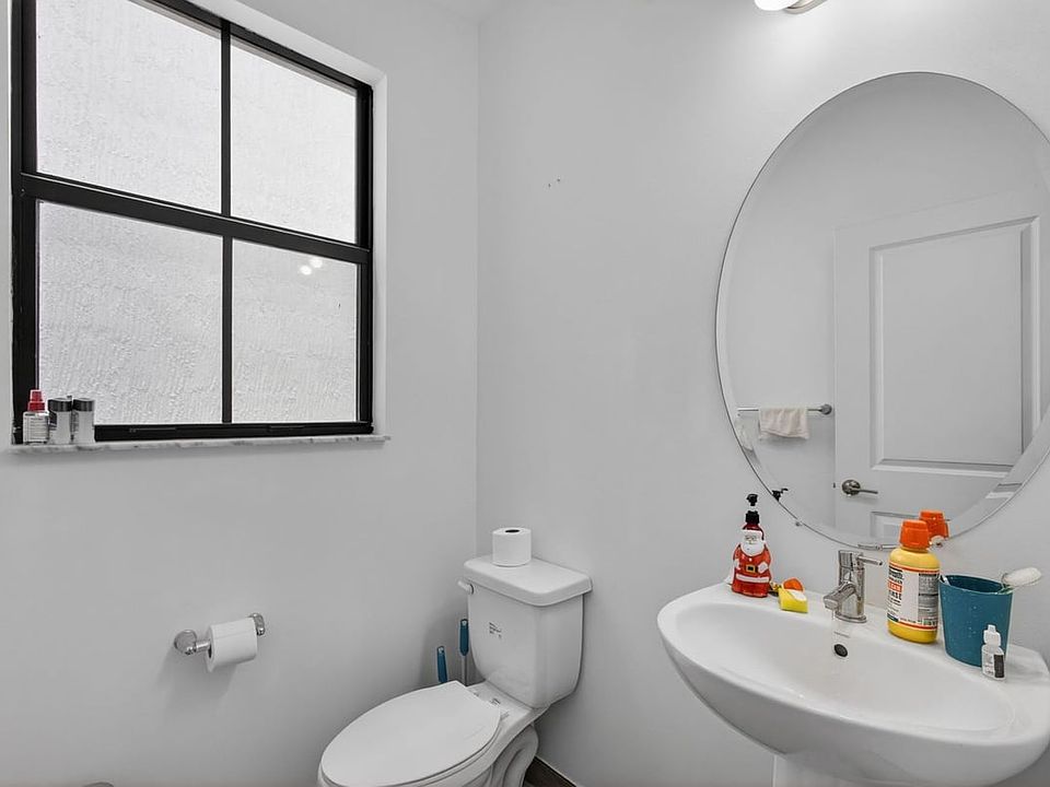 1st image of 4009 Sequoia Pl