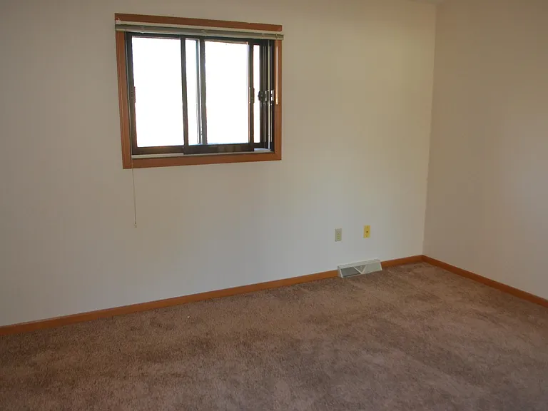 3207 Eau Claire Ave — Photo 13