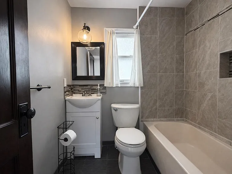 1259 Humphrey Ave — Photo 8