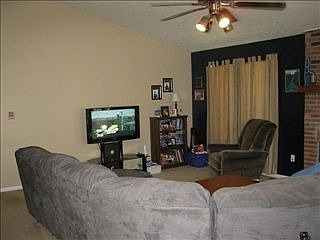 2nd image of 1615 Wilford Ln