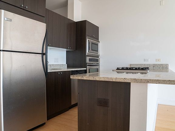 5th image of 4730 N Kimball Ave APT 303