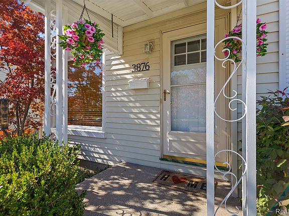 5th image of 3876 20th St