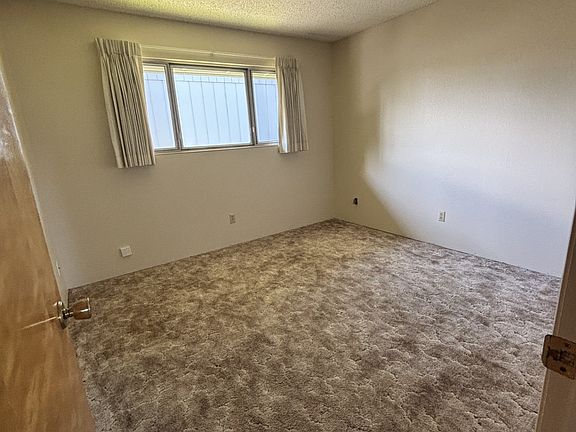 4th image of 323 NE C St