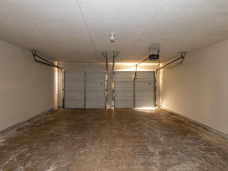 5810 Meadowview Rd — Photo 12