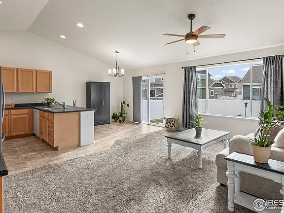 5th image of 319 Torreys Dr