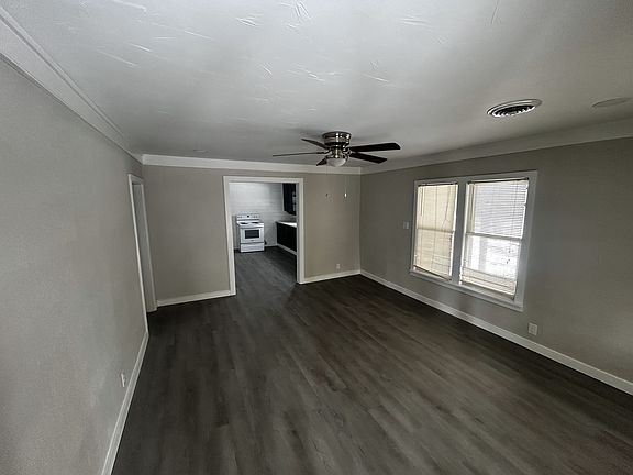 Living Room (2)