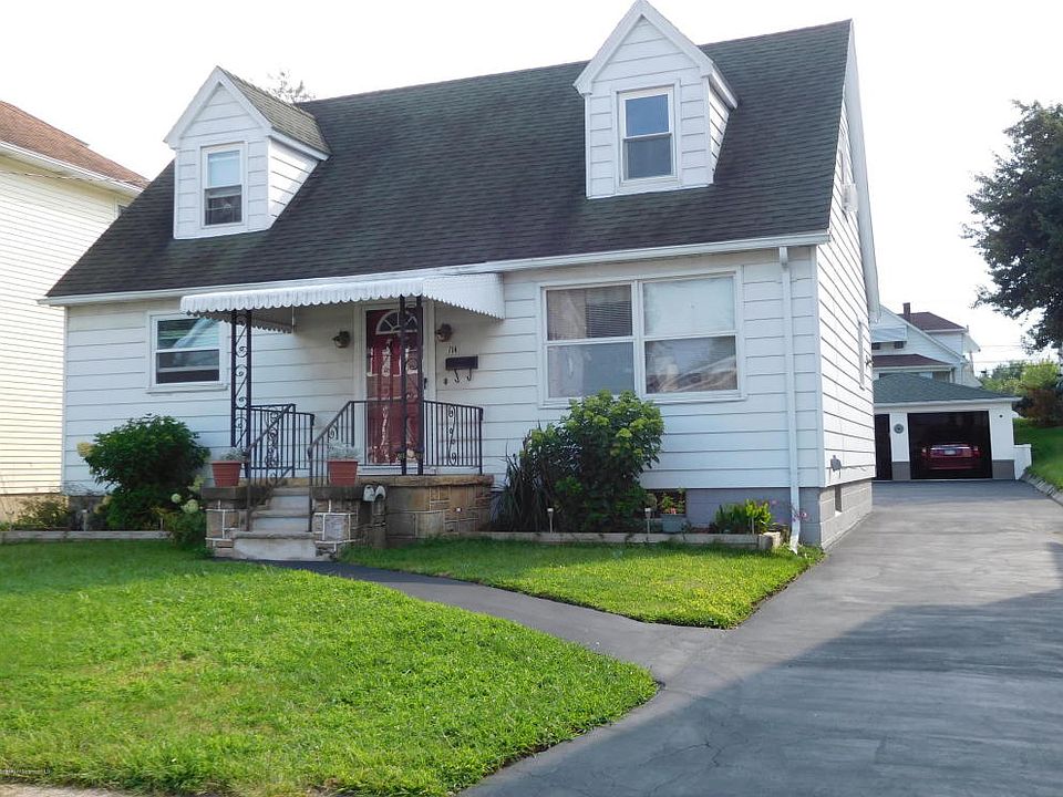 1st image of 714 Beech St