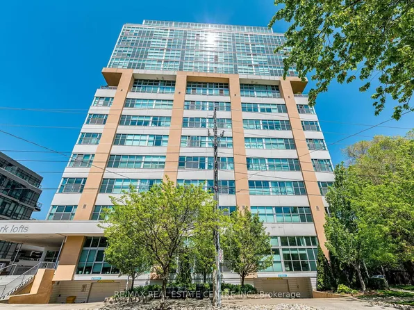 2 Fieldway Rd #406, Toronto, ON M8Z 0B9