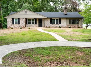 1231 Lakeview Dr, Lynchburg, VA 24502