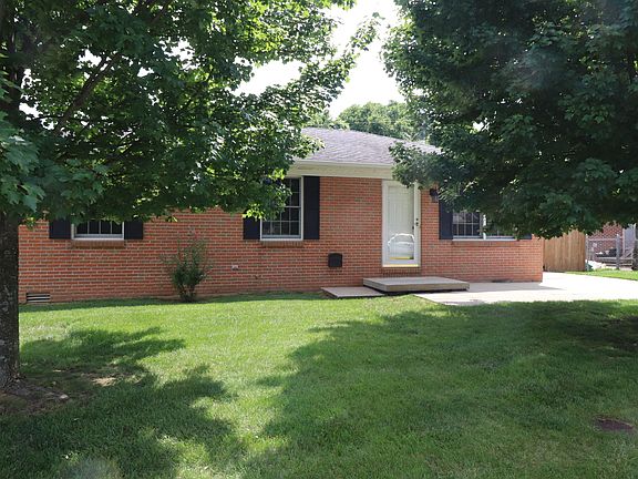 2nd image of 200 Corman Rd