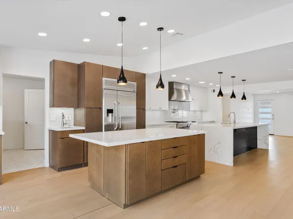 8515 N 13th Place, Phoenix, AZ 85020