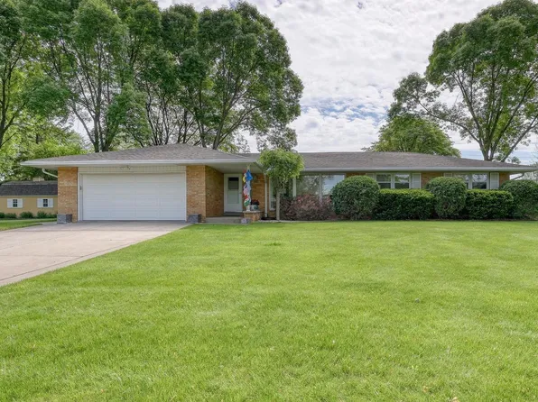 2800 Emling CIRCLE, Brookfield, WI 53005