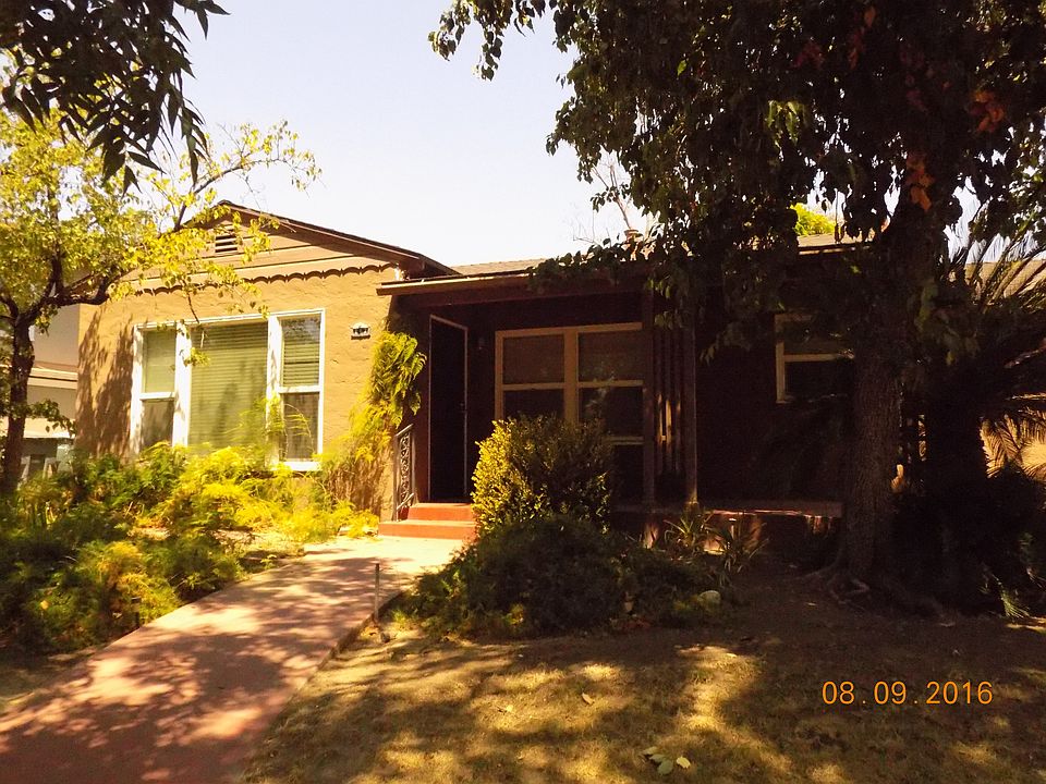 2nd image of 117 E Cambridge Ave