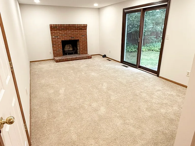 7124 Hollyhock Ln — Photo 9