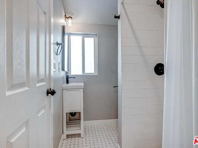 146 Witmer St — Photo 34