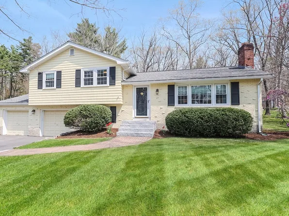 17 Tamarack Rd, Medfield, MA 02052