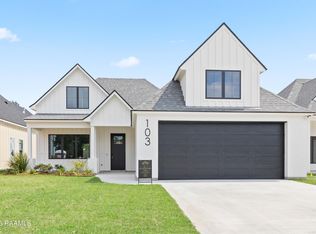 103 Queenstown Ave, Youngsville, LA 70592
