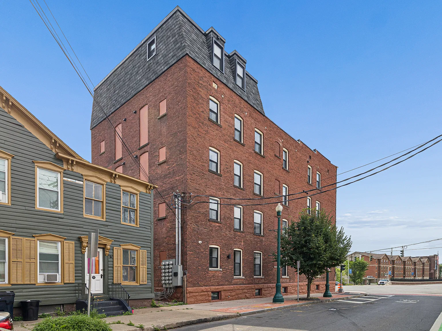 1 bed, $1,300 — Photo 3