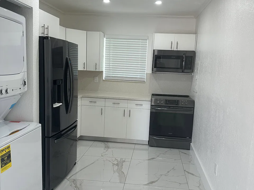 2551 NW 13th St #25