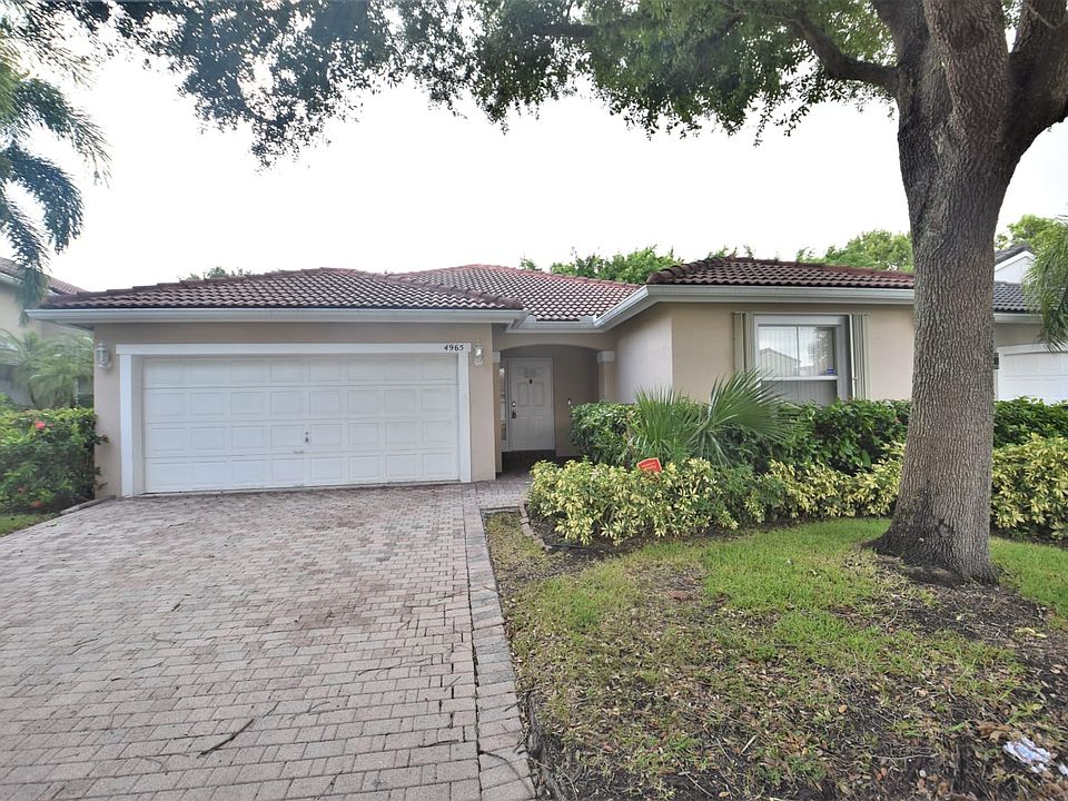 1st image of 4965 SW 34th Ter