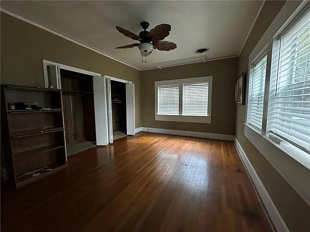 721 10th Ave — Photo 12