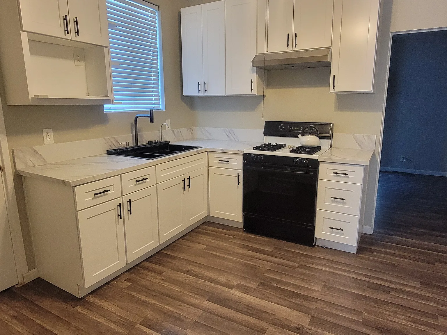 2 bed, 1.5 bath, $2,800 — Photo 3