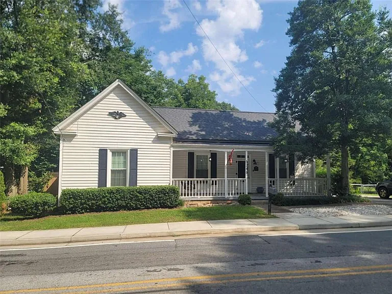 5246 W Mountain St — Photo 2