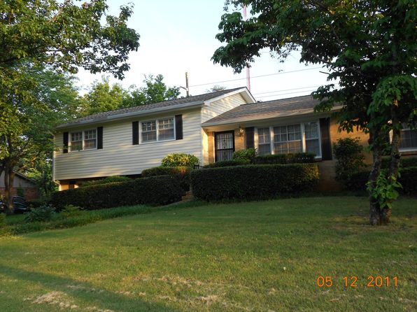 2320 Mountain Oaks Ln