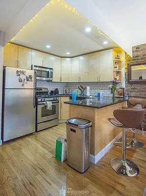 Rented by City Connections Realty | media 27