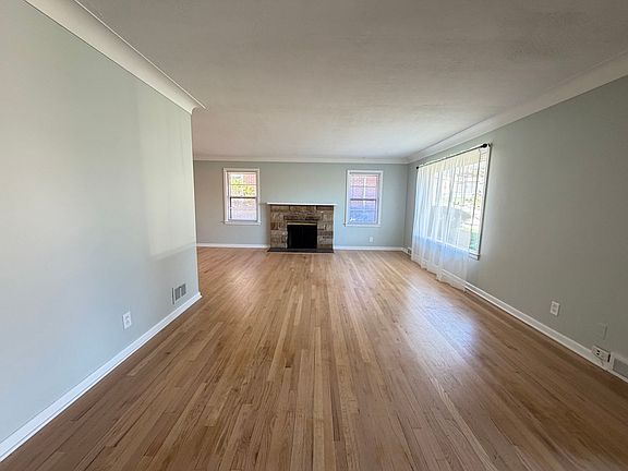 2nd image of 1400 Rossman Ave SE