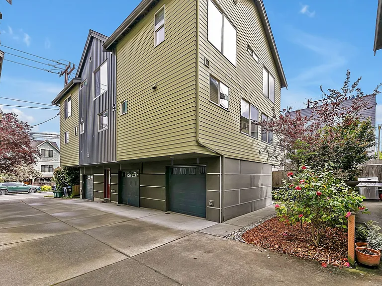 4781 35th Ave S #C — Photo 2