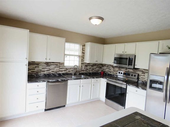 4th image of 7201 Ashton Park Dr