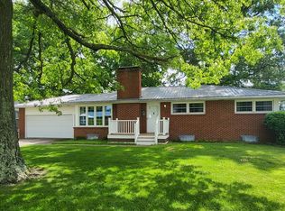 1347 Sharon Rd, Mansfield, OH 44907