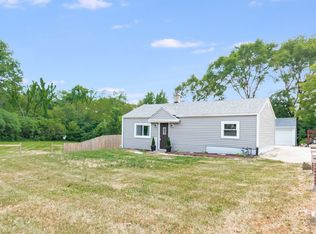 28W427 Donald Ave, West Chicago, IL